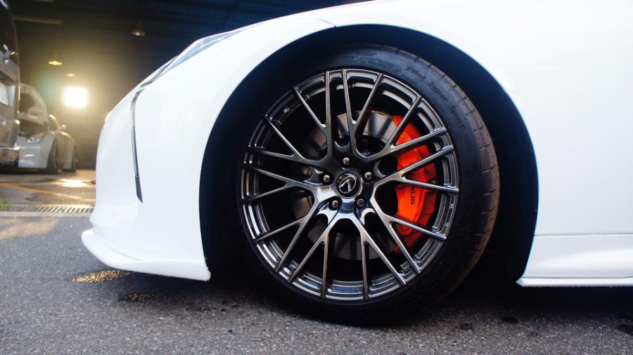 キャリパー塗装施工事例：レクサスLC500　キャリパー塗装　COLOR:#1110 Valencia premium orange IMG20_1770_DM6V3b_sub7.jpg