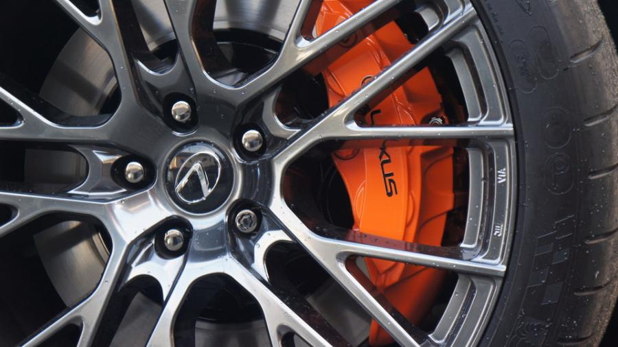 キャリパー塗装施工事例：レクサスLC500　キャリパー塗装　COLOR:#1110 Valencia premium orange IMG20_1770_DM6V3b_sub8.jpg