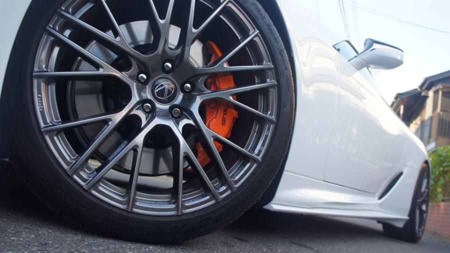 キャリパー塗装施工事例：レクサスLC500　キャリパー塗装　COLOR:#1110 Valencia premium orange IMG20_1770_DM6V3b_sub9.jpg