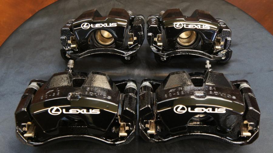 レクサスIS　キャリパー塗装＆ローター塗装　COLOR:#005 Deep coal black