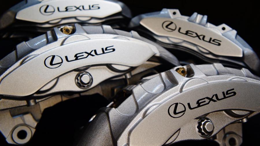 レクサスLC500　キャリパー塗装　COLOR:#006 Diamonddust silver