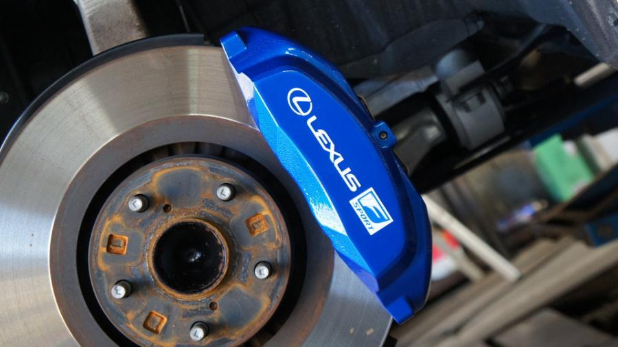 キャリパー塗装施工事例：レクサスIS200t　キャリパー塗装　COLOR:#1115 Deep marine blue　エンジンヘッドカバー塗装キャリパー同色 IMG20_1795_sjX8hZ_sub1.jpg