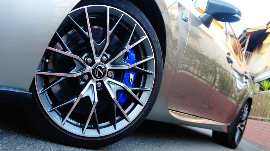 キャリパー塗装施工事例：レクサスGS-F　キャリパー塗装　COLOR:オリジナルブルー系 IMG20_1807_0dfsga_sub4.jpg