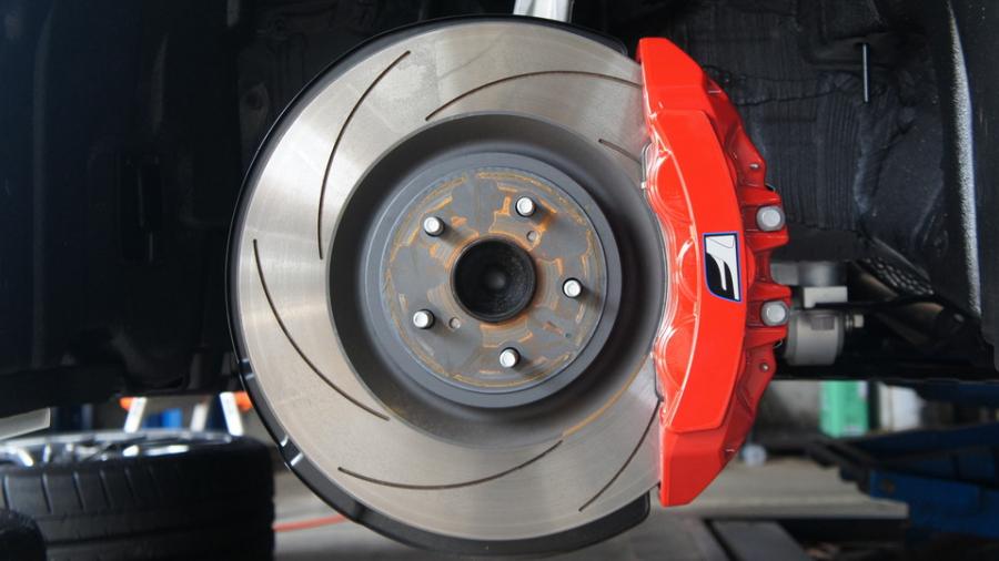 キャリパー塗装施工事例：レクサスGS-F　キャリパー塗装　COLOR:ｵﾘｼﾞﾅﾙﾚｯﾄﾞ IMG20_1841_ZfEJ1h_sub1.jpg