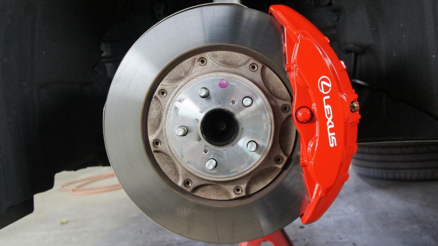 キャリパー塗装施工事例：レクサスLC500　キャリパー塗装　COLOR:#001 Italian losso solid IMG20_1844_6YLMLH_sub1.jpg