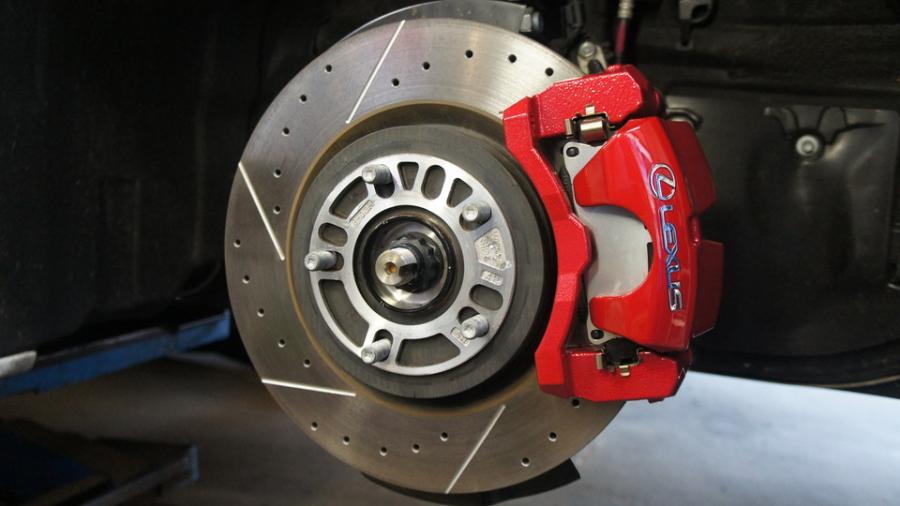 キャリパー塗装施工事例：レクサスES300ｈ　キャリパー塗装　COLOR:#1102 Charm gross candy red　ローター加工：Type:DP IMG20_1850_fJiZn2_sub1.jpg