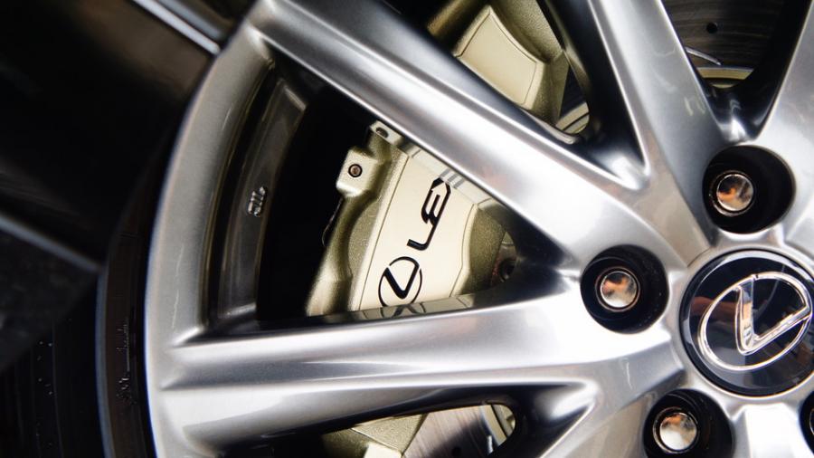 キャリパー塗装施工事例：レクサスGS350　キャリパー塗装、ローター塗装　COLOR:#008 Flash champagne gold　ローター加工Type:C6S8D IMG20_1853_wu62JA_sub6.jpg