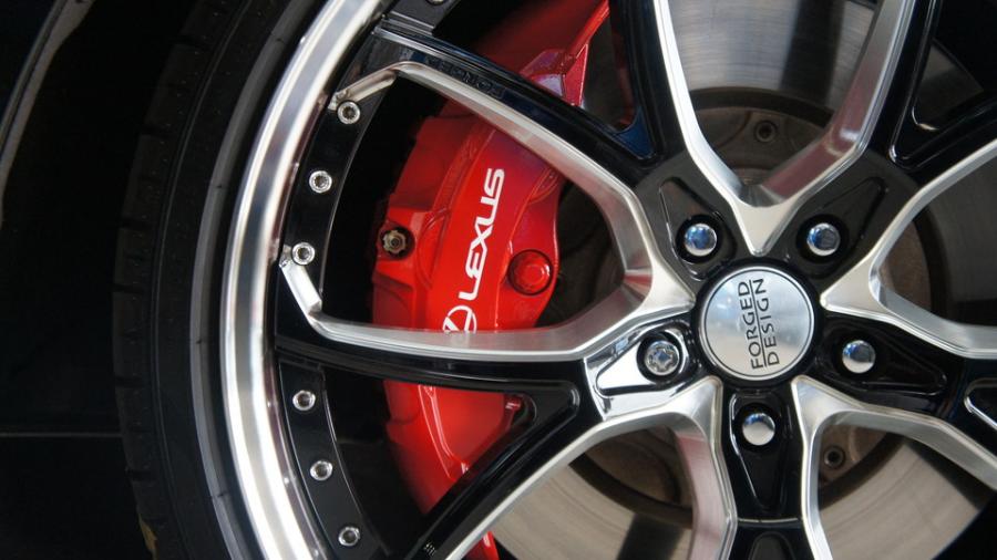 キャリパー塗装施工事例：レクサスLC500　キャリパー塗装　COLOR:#001 Italian losso solid IMG20_1872_Axm4jA_sub4.jpg