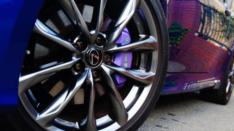 キャリパー塗装施工事例：レクサスRC300ｈ　キャリパー塗装　ＣＯＬＯＲ：#1105 Luminous lavender metallic IMG20_1876_kGrzAS_sub3.jpg