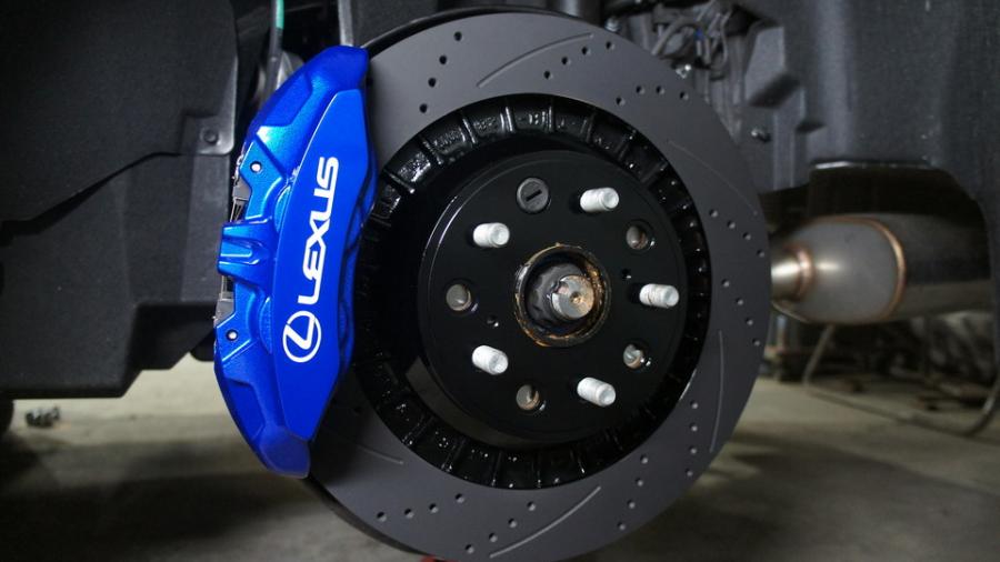 キャリパー塗装施工事例：レクサスLS500Fスポーツ　キャリパー塗装COLOR:#1115 Deep marine blue　ローター塗装COLOR:#005 Deep coal black　ローター加工Type:C6S8D IMG20_1904_R5w0f8_sub2.jpg