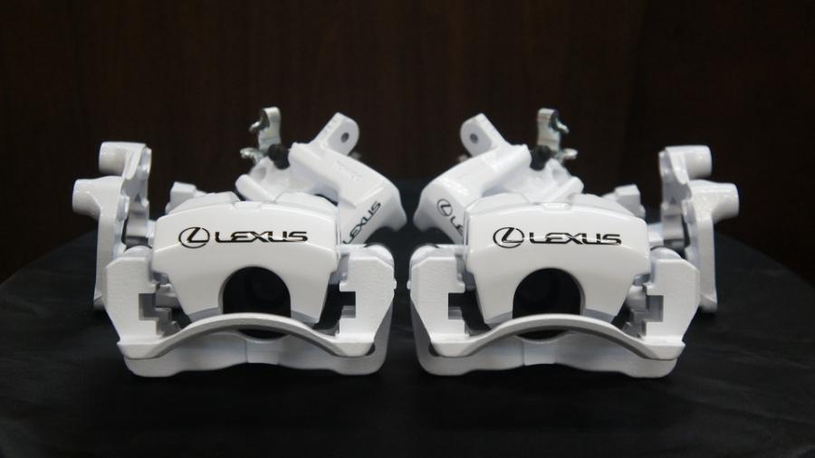 キャリパー塗装施工事例：レクサスCT200h　キャリパー塗装COLOR:オリジナルホワイト調色 IMG20_1907_0mhpT4_sub1.jpg