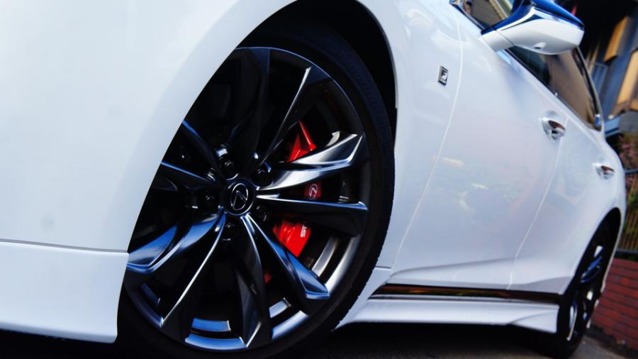 キャリパー塗装施工事例：レクサスLS500Fスポーツ　キャリパー塗装COLOR:#001 Italian losso solid IMG20_1918_MeXk9p_sub3.jpg