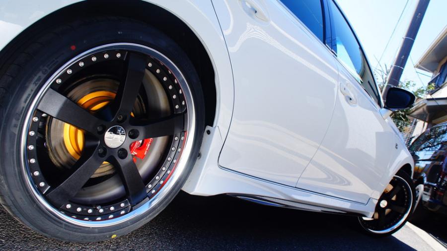 キャリパー塗装施工事例：レクサスGS450ｈ　キャリパー塗装COLOR：#001 Italian losso solid　ローター塗装COLOR:#003 Tokyo midnight gold IMG20_1938_ZjvWy7_sub6.jpg