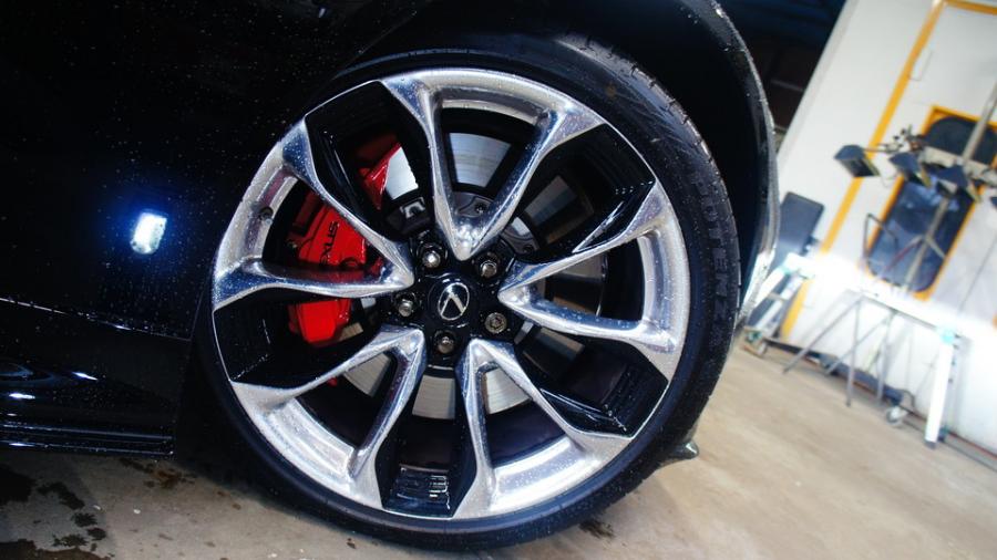 キャリパー塗装施工事例：レクサスLC500　キャリパー塗装COLOR:#001 Italian losso solid IMG20_1984_Hp1nQ0_sub4.jpg