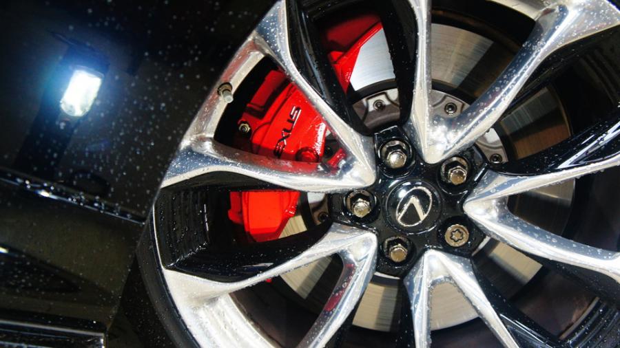 キャリパー塗装施工事例：レクサスLC500　キャリパー塗装COLOR:#001 Italian losso solid IMG20_1984_Hp1nQ0_sub5.jpg