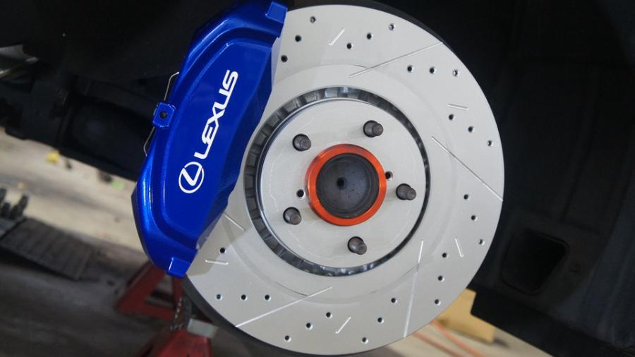 キャリパー塗装施工事例：レクサスIS　キャリパー塗装：#1115 Deep marine blue　ローター塗装COLOR:#052 Premium platinum silver　ローター加工Type:12SD　キャリパー前後OH IMG20_1990_l8tjQz_sub1.jpg