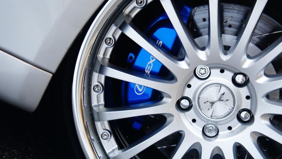 キャリパー塗装施工事例：レクサスIS　キャリパー塗装：#1115 Deep marine blue　ローター塗装COLOR:#052 Premium platinum silver　ローター加工Type:12SD　キャリパー前後OH IMG20_1990_l8tjQz_sub5.jpg