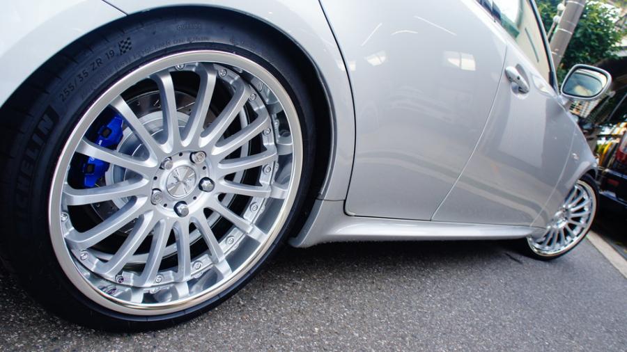 キャリパー塗装施工事例：レクサスIS　キャリパー塗装：#1115 Deep marine blue　ローター塗装COLOR:#052 Premium platinum silver　ローター加工Type:12SD　キャリパー前後OH IMG20_1990_l8tjQz_sub6.jpg