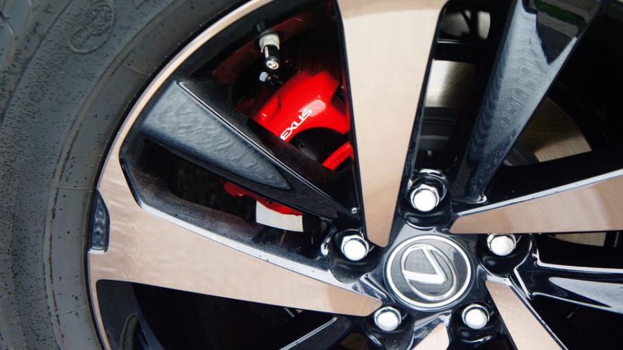 キャリパー塗装施工事例：レクサスNX300h　キャリパー塗装COLOR:#001 Italian losso solid IMG20_2001_NMgYrS_sub5.jpg