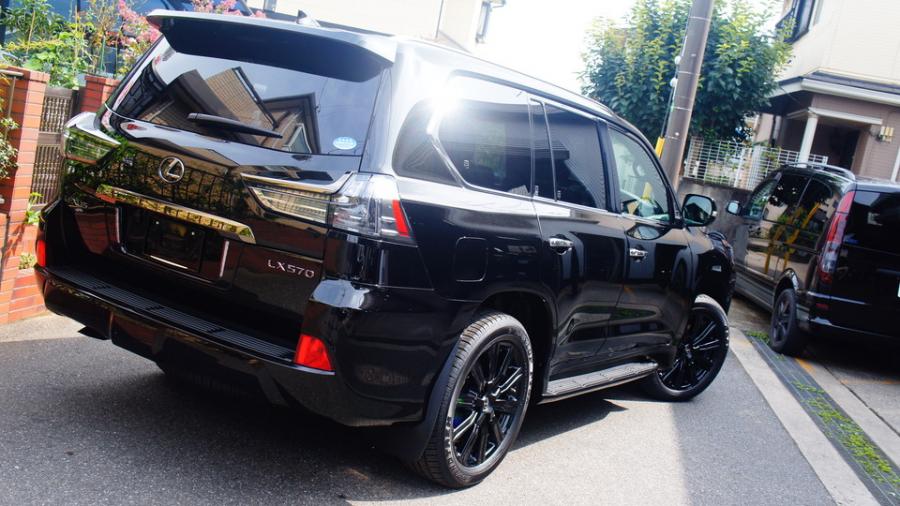 キャリパー塗装施工事例：レクサスLX570　キャリパー塗装COLOR:#1116 Acid green　ホイール塗装：グリスブラック・センターキャップ：マットブラック IMG20_2007_NbO9ha_sub8.jpg