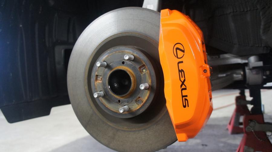 キャリパー塗装施工事例：レクサスGS450ｈ　キャリパー塗装COLOR:#1110 Valencia premium orange IMG20_2008_VVV4QL_sub1.jpg