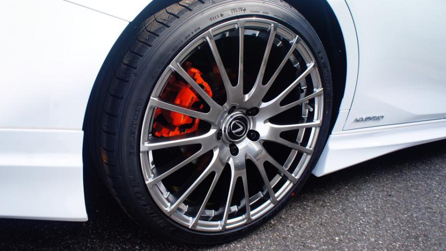 キャリパー塗装施工事例：レクサスES　キャリパー塗装COLOR:#1110 Valencia premium orange IMG20_2011_unNXzG_sub5.jpg