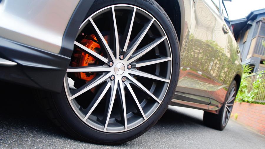 キャリパー塗装施工事例：レクサスRX200t　キャリパー塗装COLOR:#1110 Valencia premium orange　ローター塗装COLOR:#004 Blast light gray metalic IMG20_2012_smoIn3_sub1.jpg