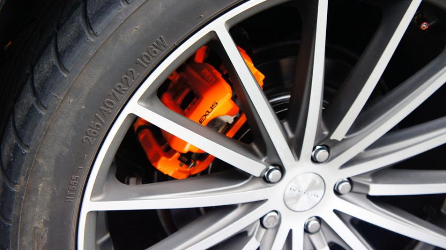 キャリパー塗装施工事例：レクサスRX200t　キャリパー塗装COLOR:#1110 Valencia premium orange　ローター塗装COLOR:#004 Blast light gray metalic IMG20_2012_smoIn3_sub2.jpg