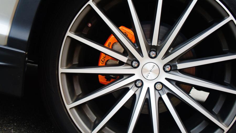 キャリパー塗装施工事例：レクサスRX200t　キャリパー塗装COLOR:#1110 Valencia premium orange　ローター塗装COLOR:#004 Blast light gray metalic IMG20_2012_smoIn3_sub5.jpg