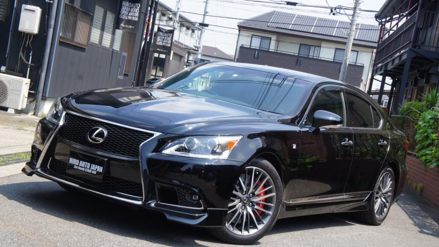 レクサスLS460　キャリパー塗装COLOR:#1112 Racing red　ローター塗装COLOR:#005 Deep coal black　ローター加工Type:DD