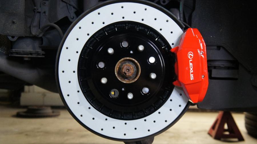 キャリパー塗装施工事例：レクサスLS460　キャリパー塗装COLOR:#1112 Racing red　ローター塗装COLOR:#005 Deep coal black　ローター加工Type:DD IMG20_2014_xYZ94W_sub2.jpg