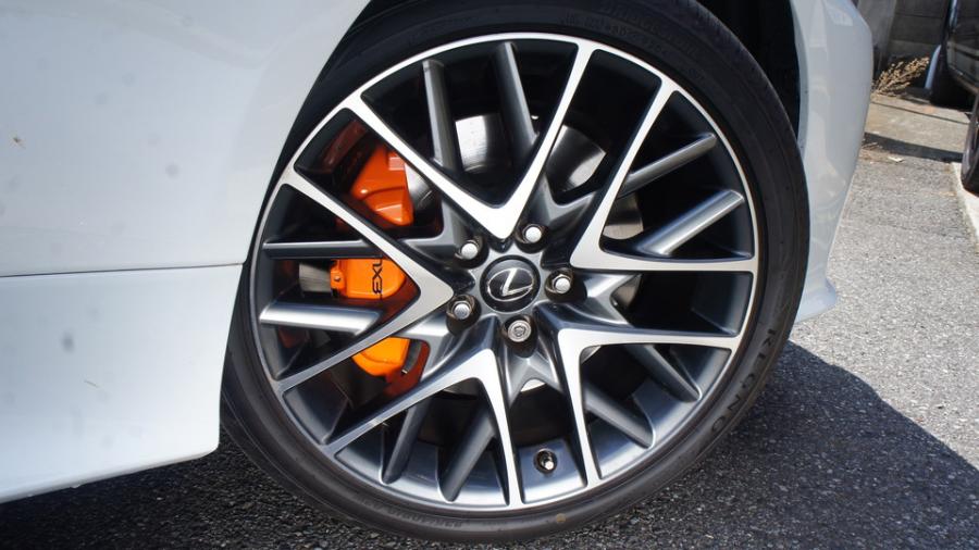 キャリパー塗装施工事例：レクサスRC300h　キャリパー塗装COLOR:#1110 Valencia premium orange　ローター塗装COLOR:#004 Blast light gray metalic IMG20_2023_nbbII3_sub5.jpg