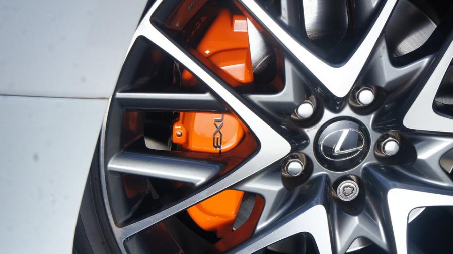 キャリパー塗装施工事例：レクサスRC300h　キャリパー塗装COLOR:#1110 Valencia premium orange　ローター塗装COLOR:#004 Blast light gray metalic IMG20_2023_nbbII3_sub6.jpg