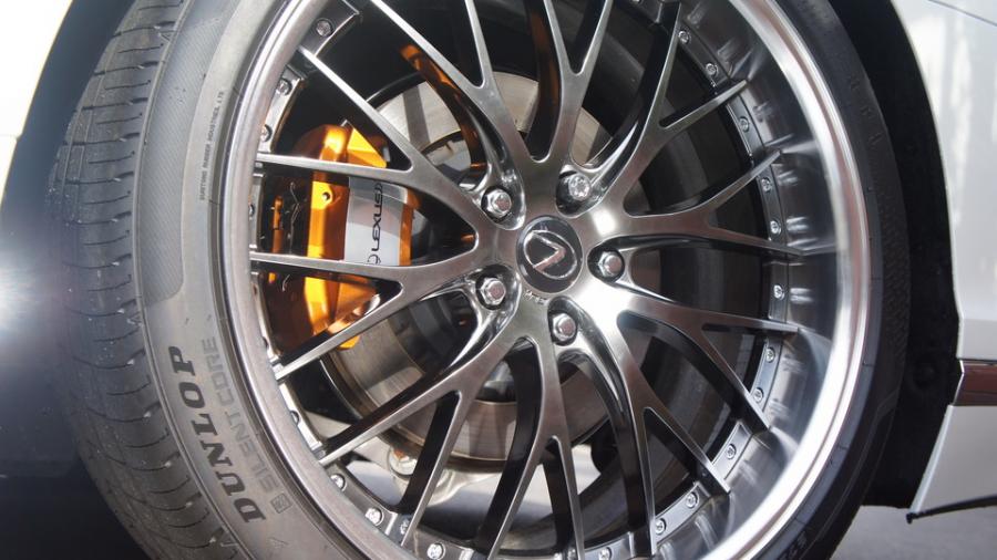 キャリパー塗装施工事例：レクサスLS500　キャリパー塗装COLOR:#030 Royal art pearl orange gold　表面ハイポリッシュ加工 IMG20_2060_NL8rCp_sub11.jpg