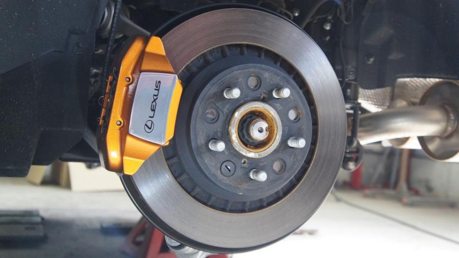 キャリパー塗装施工事例：レクサスLS500　キャリパー塗装COLOR:#030 Royal art pearl orange gold　表面ハイポリッシュ加工 IMG20_2060_NL8rCp_sub2.jpg