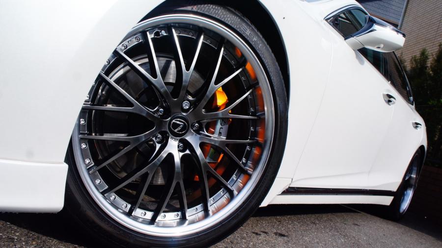 キャリパー塗装施工事例：レクサスLS500　キャリパー塗装COLOR:#030 Royal art pearl orange gold　表面ハイポリッシュ加工 IMG20_2060_NL8rCp_sub5.jpg