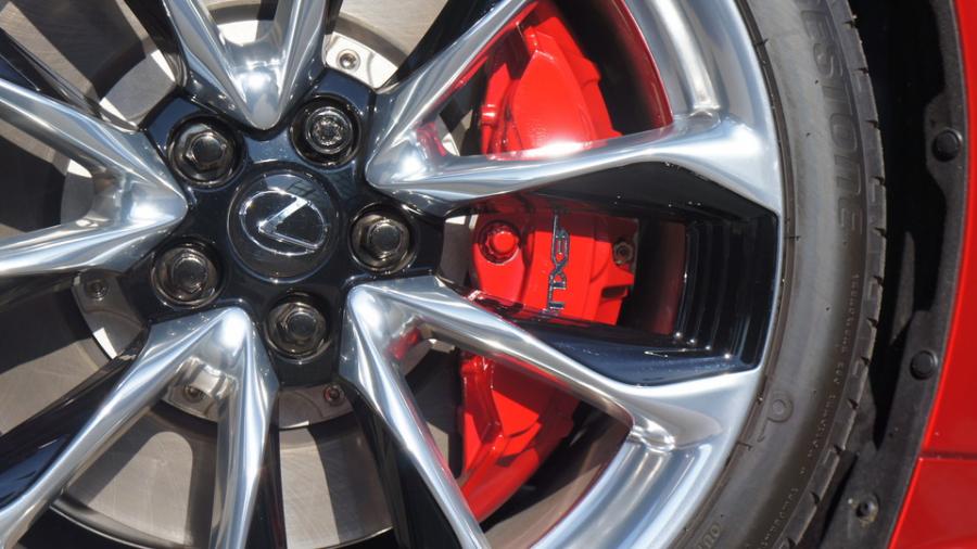 キャリパー塗装施工事例：レクサスLC500　キャリパー塗装COLOR:#1102 Charm gross candy red IMG20_2072_u3meKl_sub4.jpg