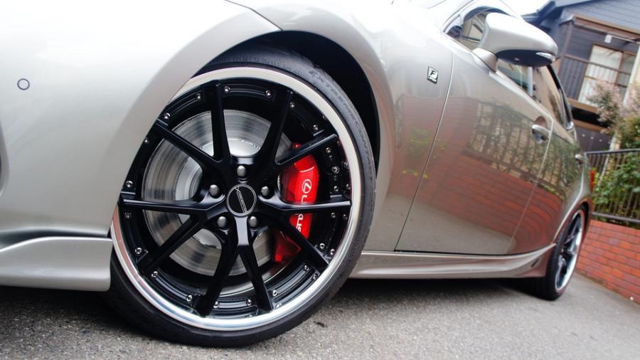 キャリパー塗装施工事例：レクサスIS300ｈ　キャリパー塗装COLOR:#010 premiun rouge candy red　ブレーキ移植作業　ディクセルローター・ディクセルMパット装着 IMG20_2076_4Cb1WB_sub3.jpg