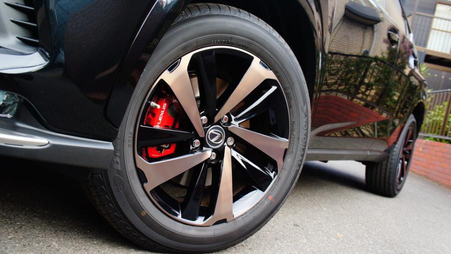 キャリパー塗装施工事例：レクサスNX300　キャリパー塗装COLOR:#001 Italian losso solid IMG20_2083_jp0FOU_sub3.jpg