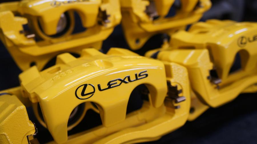 レクサスRX　キャリパー塗装COLOR:#002 giallo modena