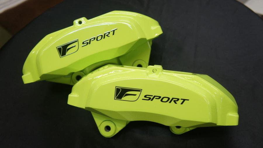 レクサスIS　キャリパー塗装　COLOR:#1116 Acid green