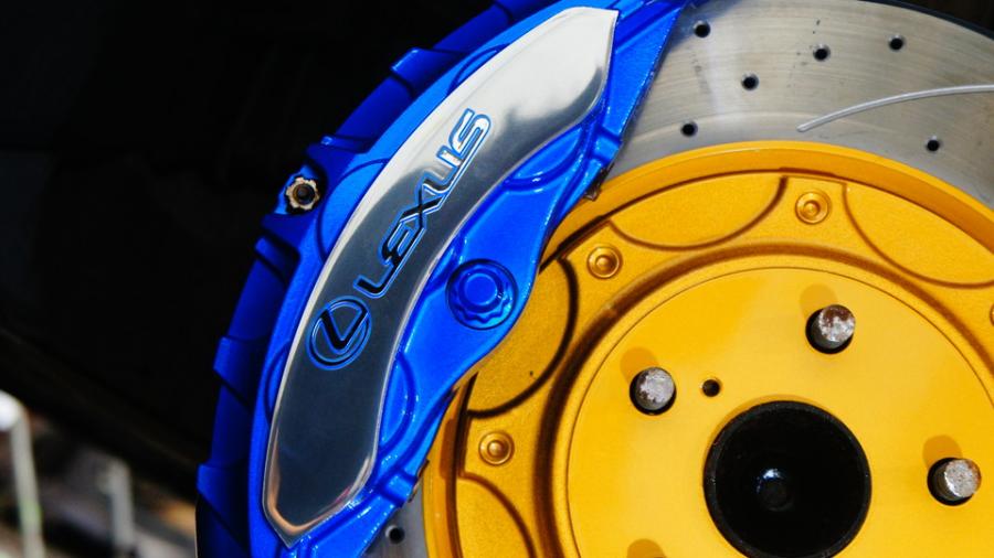 レクサスLS500Fスポーツ　キャリパー塗装COLOR:#1115 Deep marine blue　ローター塗装COLOR:#003 Tokyo midnight gold　ローター加工Type:C6S8D　キャリパー表面ハイポリッシュ加工