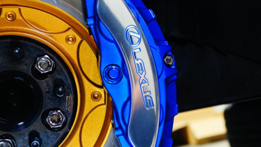 キャリパー塗装施工事例：レクサスLS500Fスポーツ　キャリパー塗装COLOR:#1115 Deep marine blue　ローター塗装COLOR:#003 Tokyo midnight gold　ローター加工Type:C6S8D　キャリパー表面ハイポリッシュ加工 IMG20_2158_jd8S6A_sub1.jpg