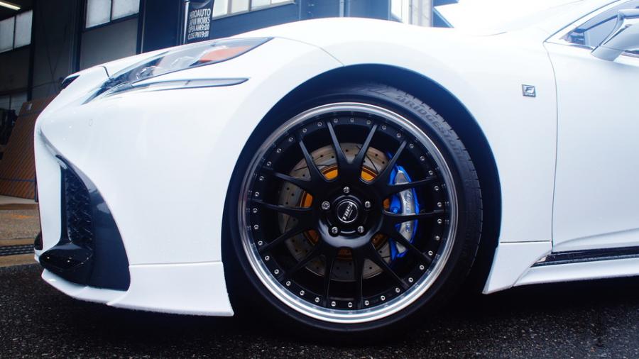 キャリパー塗装施工事例：レクサスLS500Fスポーツ　キャリパー塗装COLOR:#1115 Deep marine blue　ローター塗装COLOR:#003 Tokyo midnight gold　ローター加工Type:C6S8D　キャリパー表面ハイポリッシュ加工 IMG20_2158_jd8S6A_sub5.jpg