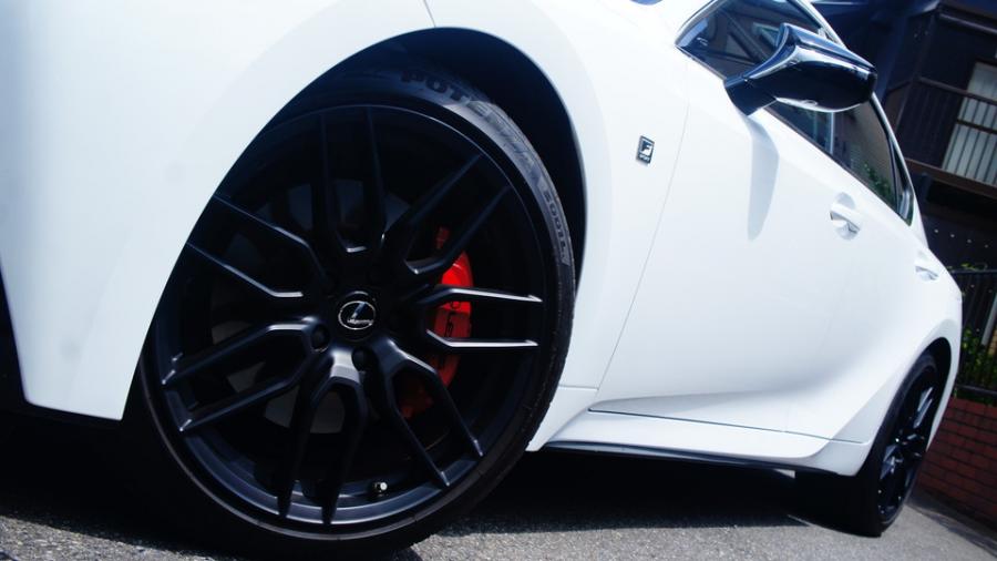 キャリパー塗装施工事例：レクサスIS300　キャリパー塗装COLOR:#001 Italian losso solid IMG20_2165_kq7KAd_sub3.jpg