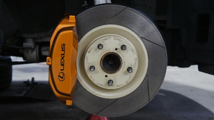 キャリパー塗装施工事例：レクサスGS450ｈ　キャリパー塗装COLOR:#030 Royal art pearl orange gold IMG20_2180_CNfmPt_sub1.jpg