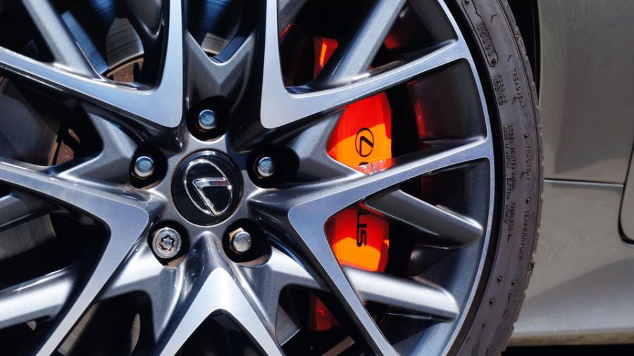 キャリパー塗装施工事例：レクサスRC　キャリパー塗装COLOR:#1110 Valencia premium orange IMG20_2197_42SQ6z_sub4.jpg