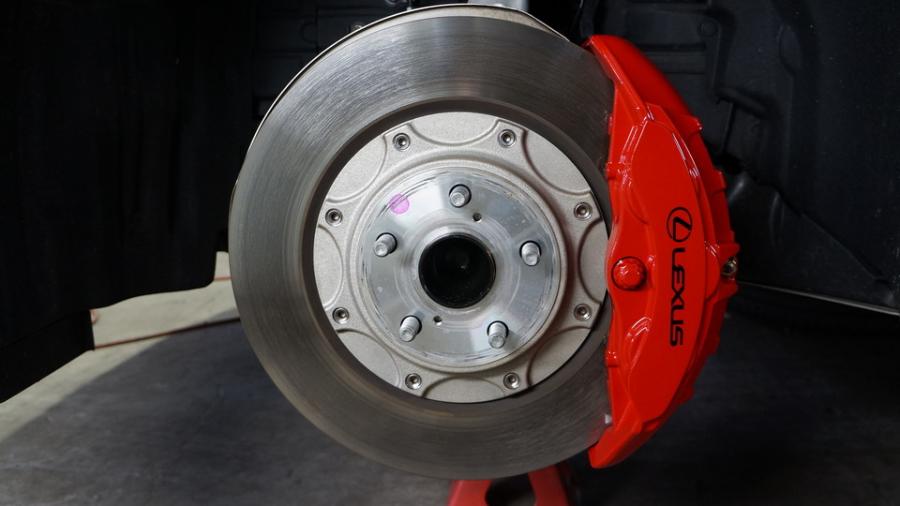 キャリパー塗装施工事例：レクサスLS500Fスポーツ　キャリパー塗装COLOR：#001 Italian losso solid IMG20_2221_Ju8Aix_sub1.jpg