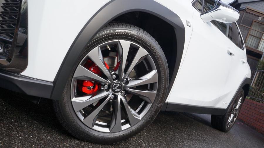 キャリパー塗装施工事例：レクサスUX250h　キャリパー塗装COLOR:#001 Italian losso solid IMG20_2258_2OHMku_sub3.jpg