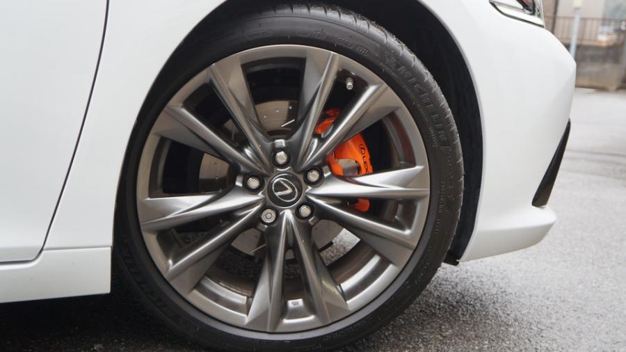 キャリパー塗装施工事例：レクサスES300ｈ　キャリパー塗装COLOR:#1116 Acid green　ローター加工Type:DP IMG20_2267_RStcCd_sub4.jpg